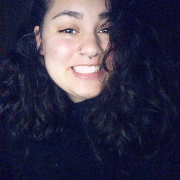 Meet your Posher, Serena - Picture 1 of 1